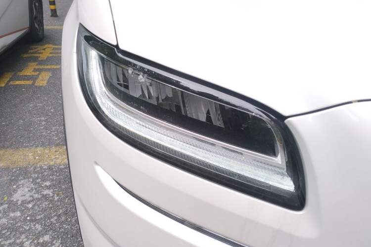 Used Lincoln Nautilus 2021 2.0T Four-Wheel Drive Luxury Edition Right Front Headlight