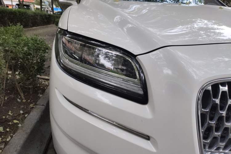 Used Lincoln Nautilus 2021 2.0T Four-Wheel Drive Luxury Edition Right Front Headlight
