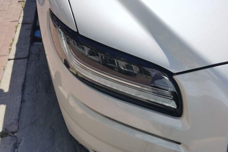 Used Lincoln Nautilus 2021 2.0T Four-Wheel Drive Luxury Edition Right Front Headlight