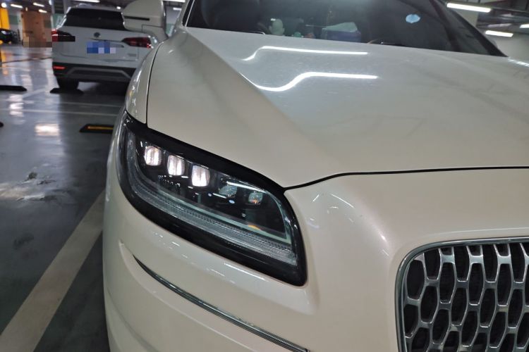 Used Lincoln Nautilus 2021 Revised Version 2.7T Four-Wheel Drive Prestige Edition Right Front Headlight