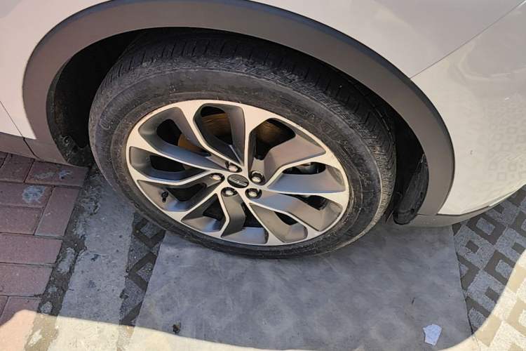 Used Lincoln Nautilus 2021 2.0T Four-Wheel Drive Luxury Edition Right Front Wheel Hub
