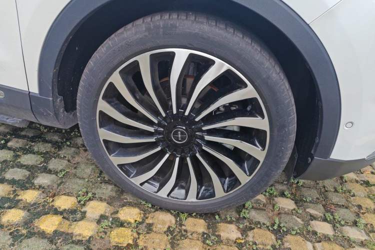 Used Lincoln Nautilus 2021 2.7T Four-Wheel-Drive Presidential Edition Right Front Wheel Hub