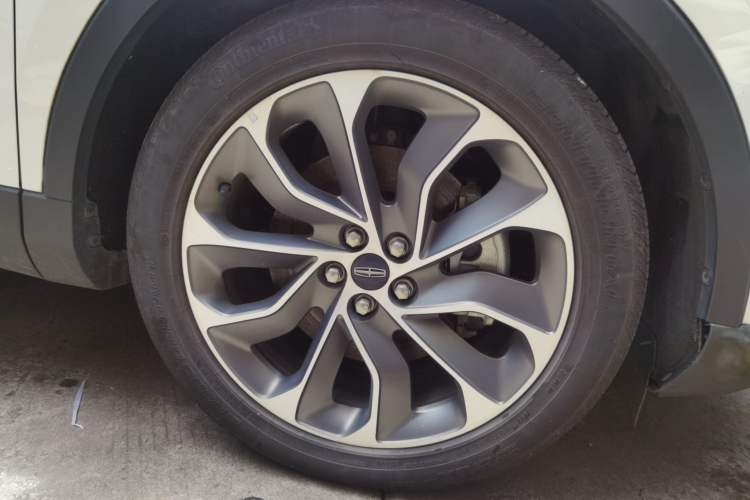 Used Lincoln Nautilus 2021 2.0T Four-Wheel Drive Luxury Edition Right Front Wheel Hub