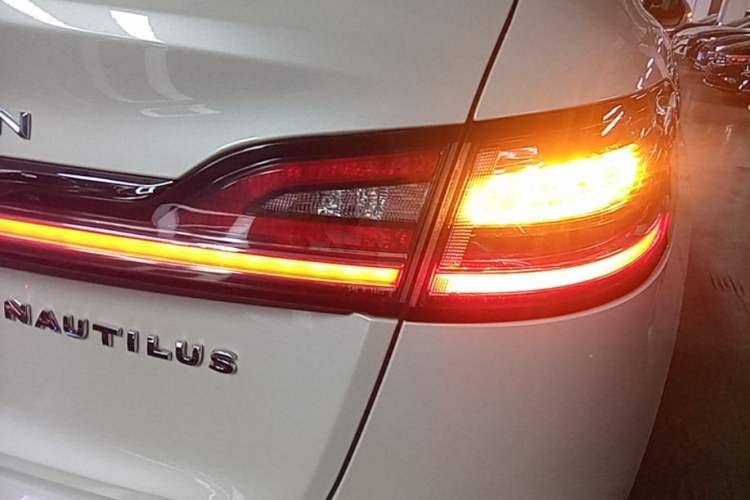 Used Lincoln Nautilus 2021 2.0T Four-Wheel Drive Luxury Edition Right Rear Taillight