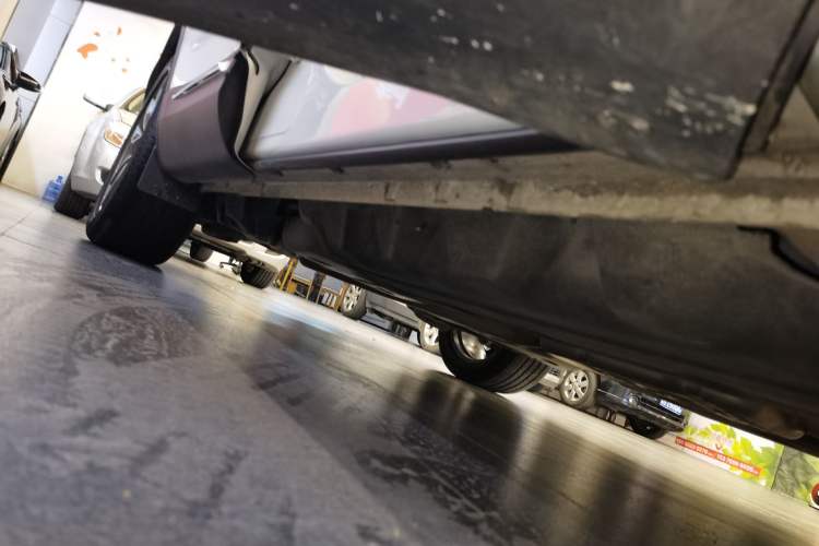 Used Lincoln Nautilus 2021 2.0T Four-Wheel Drive Luxury Edition Right Side Sill