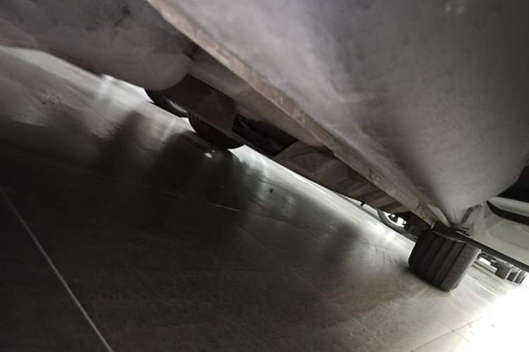 Used Lincoln Nautilus 2021 2.0T Four-Wheel Drive Luxury Edition Right Side Sill