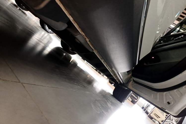 Used Lincoln Nautilus 2021 2.0T Four-Wheel Drive Luxury Edition Right Side Sill
