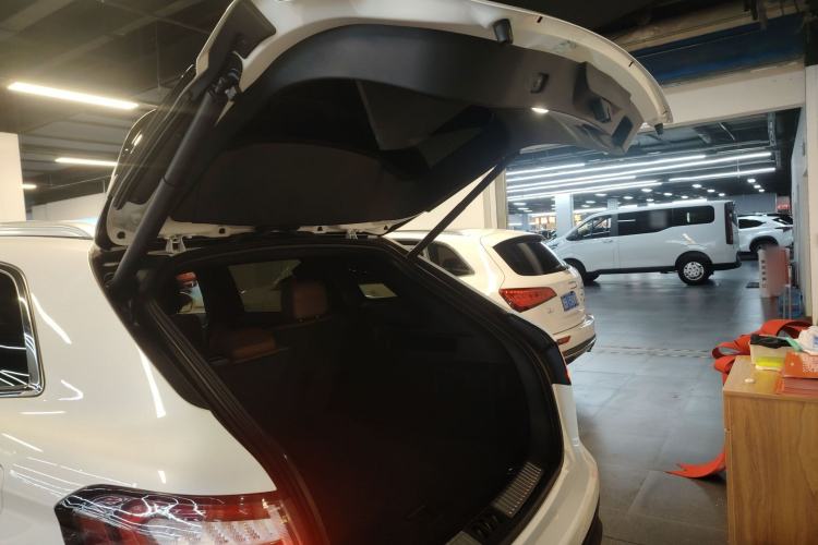 Used Lincoln Nautilus 2021 2.0T Four-Wheel Drive Luxury Edition Trunk