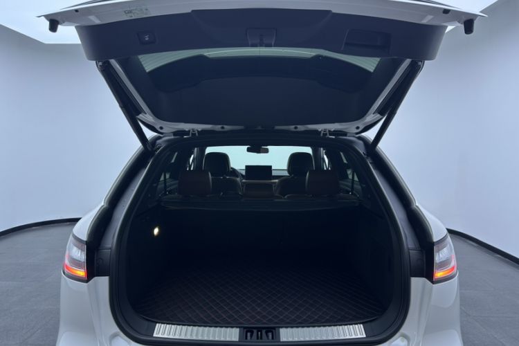 Used Lincoln Nautilus 2021 2.0T Four-Wheel Drive Luxury Edition Trunk