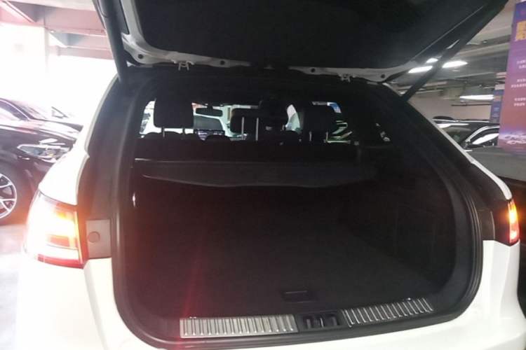 Used Lincoln Nautilus 2021 2.0T Four-Wheel Drive Luxury Edition Trunk