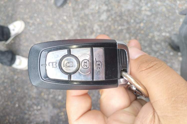 Used Lincoln Nautilus 2021 2.0T Four-Wheel Drive Luxury Edition Vehicle Key