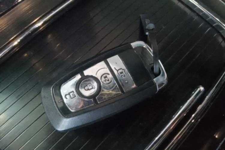 Used Lincoln Nautilus 2021 2.0T Four-Wheel Drive Luxury Edition Vehicle Key