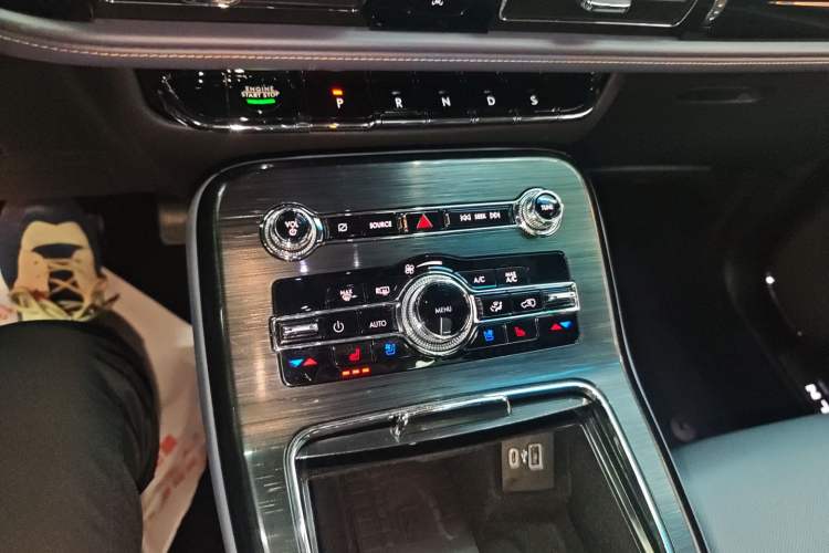 Used Lincoln Nautilus 2022 2.7T Four-Wheel Drive Luxury Edition Gear Lever
