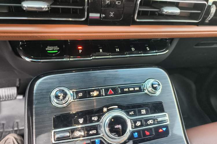 Used Lincoln Nautilus 2022 2.7T Four-Wheel Drive Luxury Edition Gear Lever
