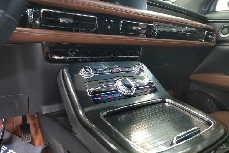 Used Lincoln Nautilus 2022 2.7T Four-Wheel Drive Luxury Edition Gear Lever