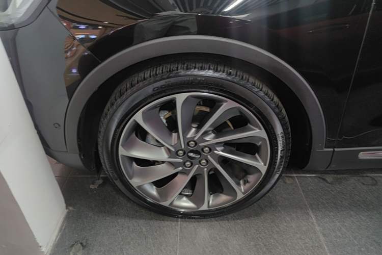 Used Lincoln Nautilus 2022 2.7T Four-Wheel Drive Luxury Edition Left Front Wheel Hub