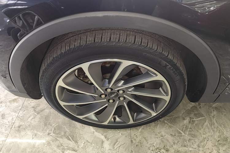 Used Lincoln Nautilus 2022 2.7T Four-Wheel Drive Luxury Edition Left Front Wheel Hub