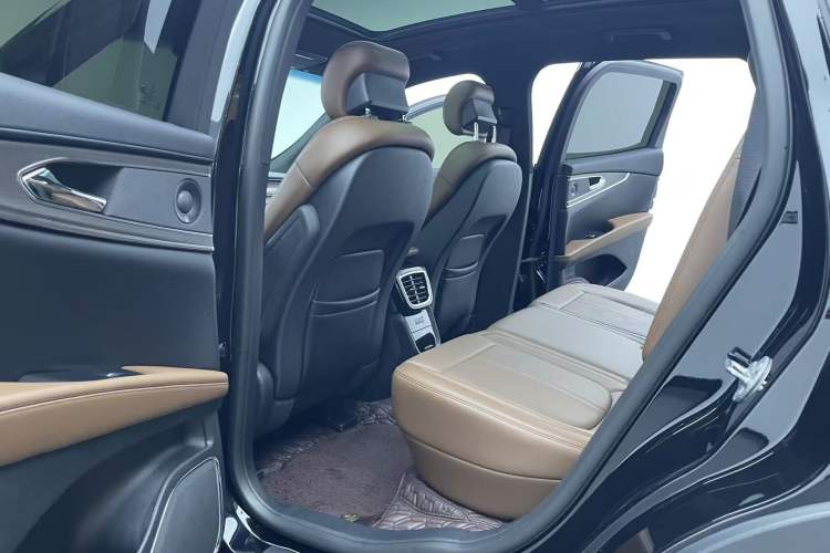 Used Lincoln Nautilus 2022 2.7T Four-Wheel Drive Luxury Edition Left Rear Seat