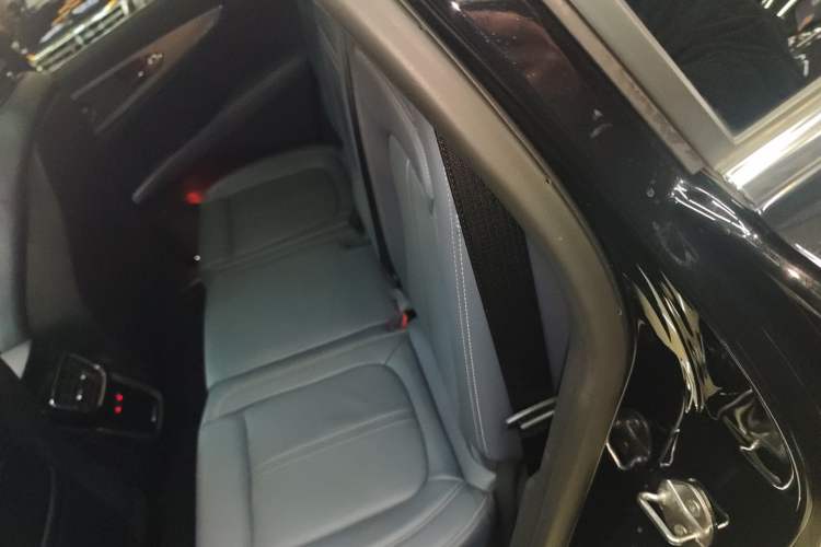 Used Lincoln Nautilus 2022 2.7T Four-Wheel Drive Luxury Edition Left Rear Seat