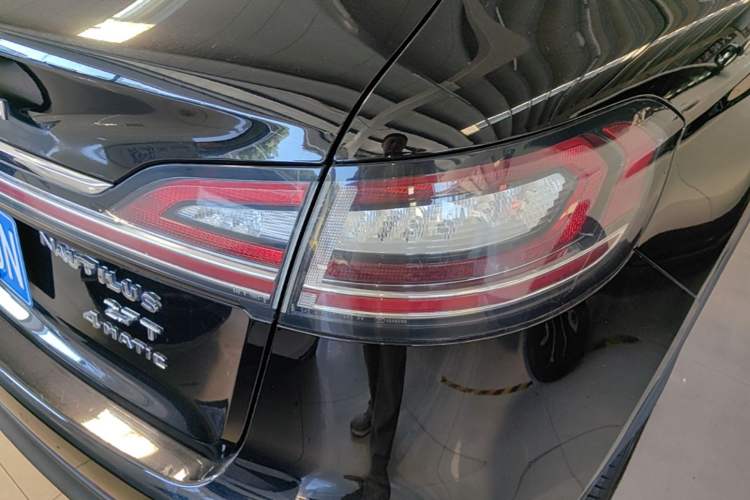 Used Lincoln Nautilus 2022 2.7T Four-Wheel Drive Luxury Edition Right Rear Taillight