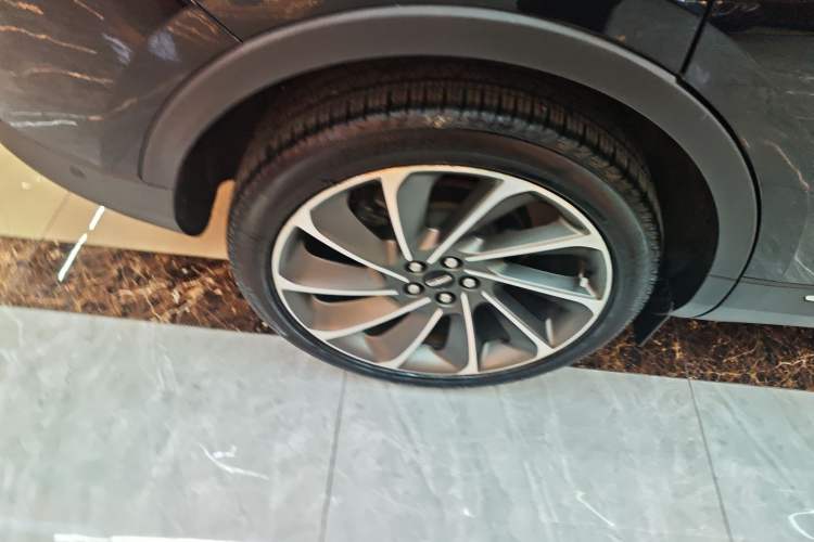 Used Lincoln Nautilus 2022 2.7T Four-Wheel Drive Luxury Edition Right Rear Wheel Hub