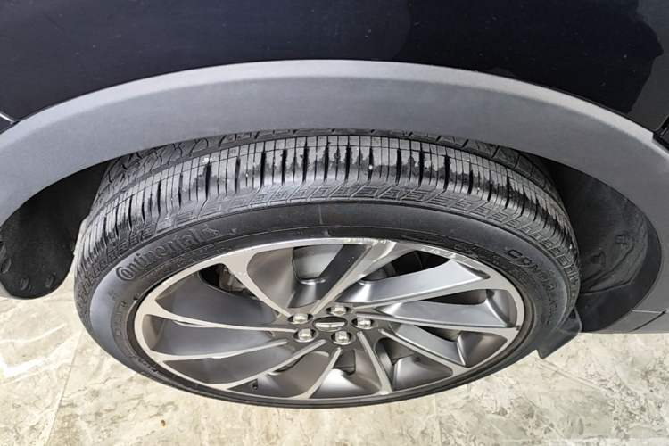 Used Lincoln Nautilus 2022 2.7T Four-Wheel Drive Luxury Edition Right Rear Wheel Hub