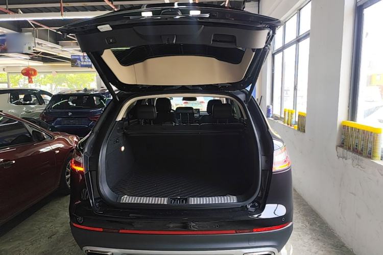 Used Lincoln Nautilus 2022 2.7T Four-Wheel Drive Luxury Edition Trunk