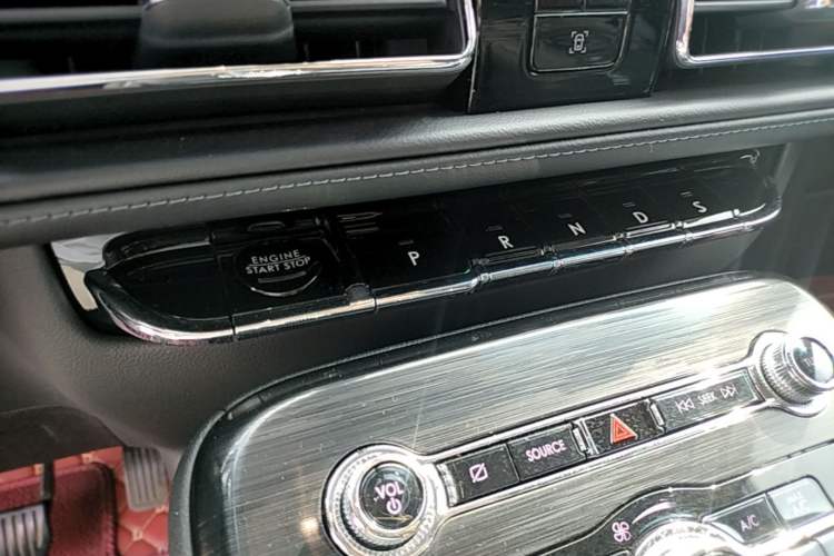 Used Lincoln Nautilus 2022 2.7T Four-Wheel Drive Luxury Edition Gear Lever
