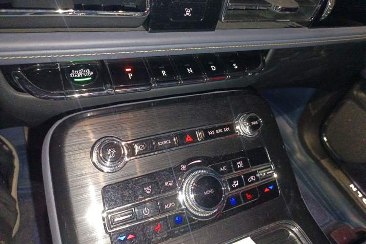 Used Lincoln Nautilus 2022 2.7T Four-Wheel Drive Luxury Edition Gear Lever