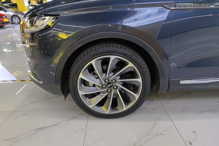 Used Lincoln Nautilus 2022 2.7T Four-Wheel Drive Luxury Edition Left Front Wheel Hub