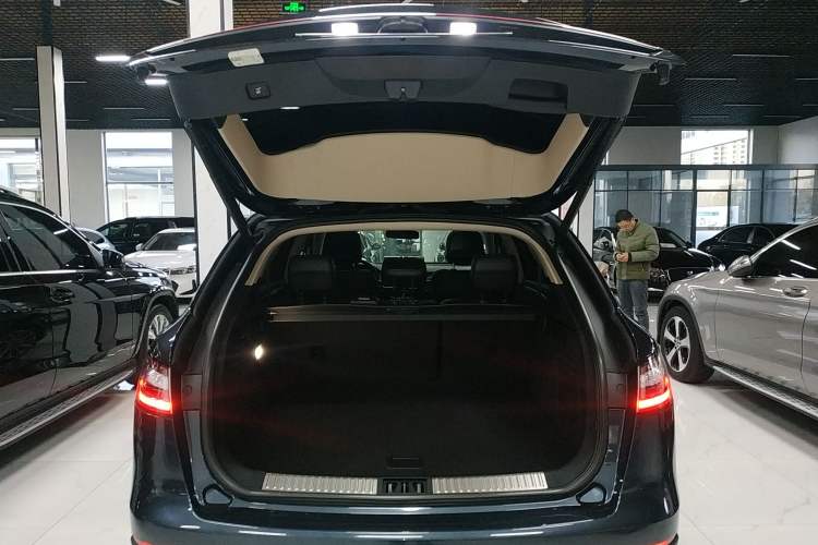 Used Lincoln Nautilus 2022 2.7T Four-Wheel Drive Luxury Edition Trunk