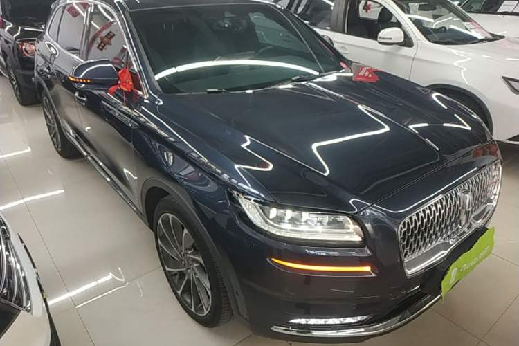 Used Lincoln Nautilus 2022 2.7T Four-Wheel Drive Luxury Edition Front Right 45 Deg