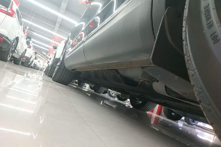 Used Lincoln Nautilus 2022 2.7T Four-Wheel Drive Luxury Edition Left Side Sill