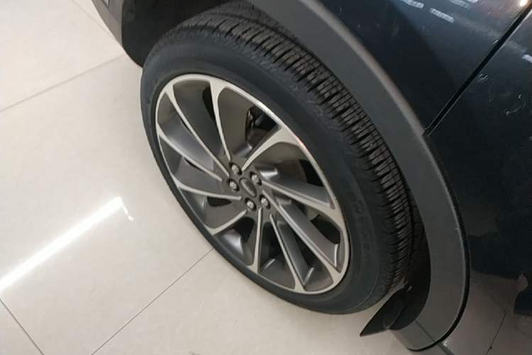 Used Lincoln Nautilus 2022 2.7T Four-Wheel Drive Luxury Edition Right Rear Wheel Hub