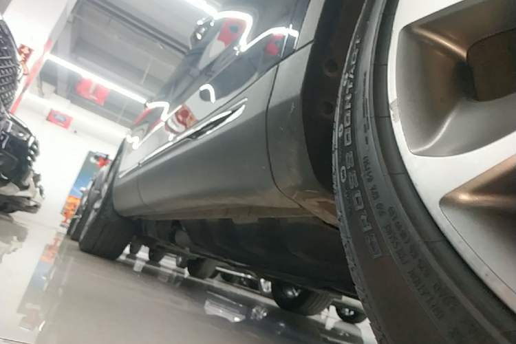 Used Lincoln Nautilus 2022 2.7T Four-Wheel Drive Luxury Edition Right Side Sill
