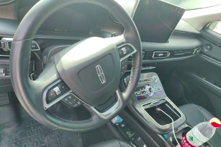 Used Lincoln Nautilus 2022 2.7T Four-Wheel Drive Luxury Edition Steering Wheel