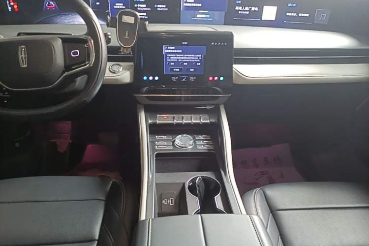 Used Lincoln Nautilus 2023 2.0T All-Wheel-Drive Luxury Edition Audio And AC Panel