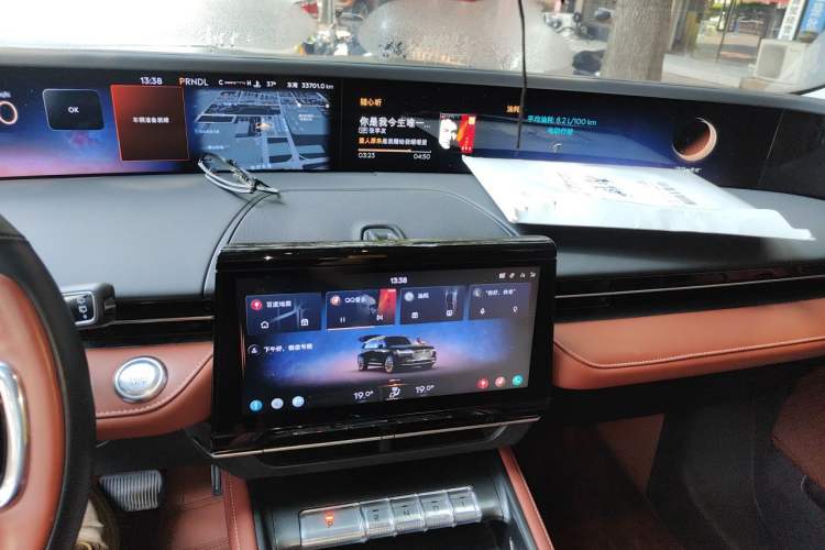 Used Lincoln Nautilus 2023 2.0T All-Wheel-Drive Zunrui Hybrid Version Audio And AC Panel