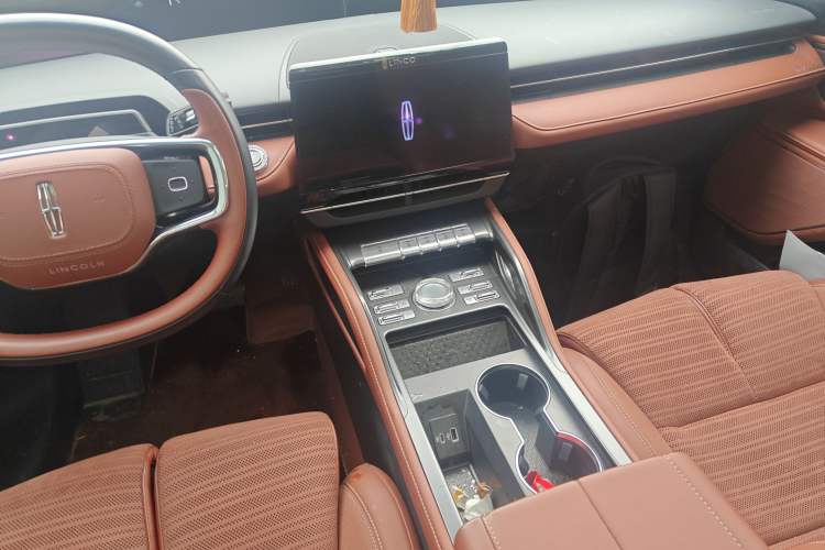 Used Lincoln Nautilus 2023 2.0T All-Wheel-Drive Zunrui Hybrid Version Audio And AC Panel