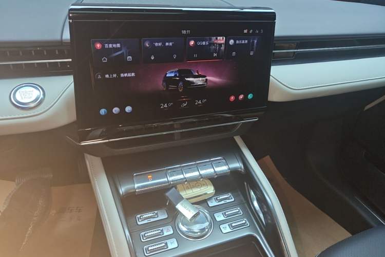 Used Lincoln Nautilus 2023 2.0T Four-Wheel Drive Luxury Edition Audio And AC Panel