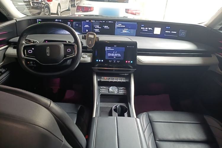 Used Lincoln Nautilus 2023 2.0T All-Wheel-Drive Luxury Edition Center Console