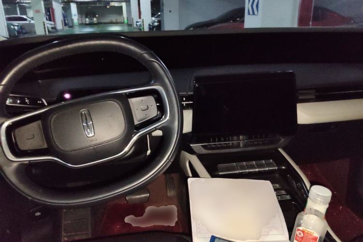 Used Lincoln Nautilus 2023 2.0T Four-Wheel Drive Luxury Edition Center Console
