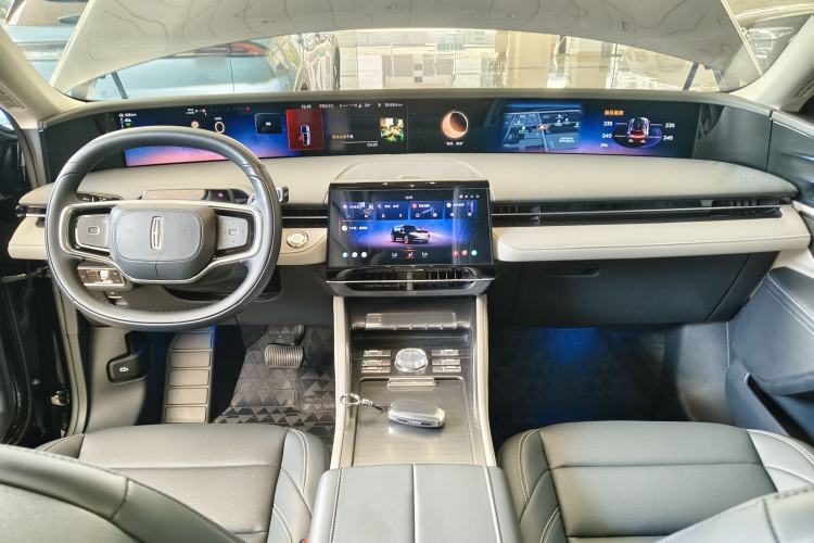 Used Lincoln Nautilus 2023 2.0T Four-Wheel Drive Luxury Edition Center Console