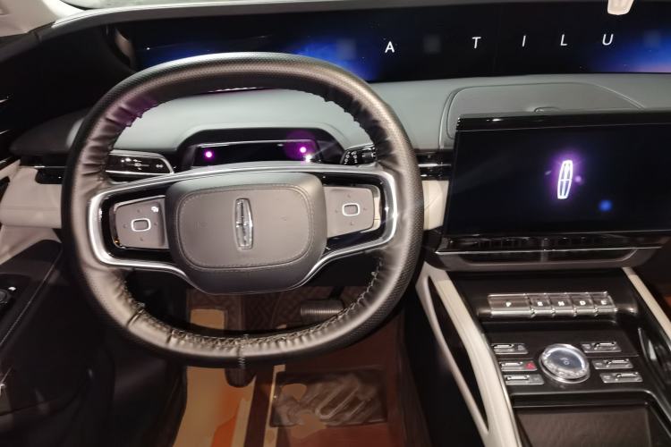 Used Lincoln Nautilus 2023 2.0T Four-Wheel Drive Zunrui Version Center Console