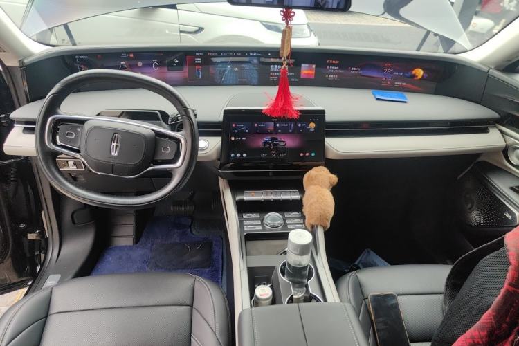 Used Lincoln Nautilus 2023 2.0T Four-Wheel Drive Luxury Edition Center Console