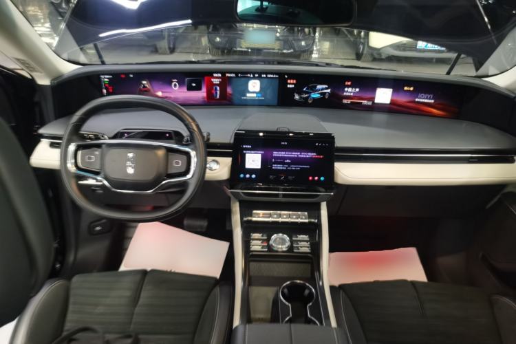 Used Lincoln Nautilus 2023 2.0T All-Wheel-Drive Zunrui Hybrid Version Center Console