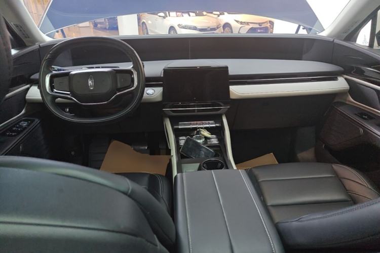 Used Lincoln Nautilus 2023 2.0T Four-Wheel Drive Luxury Edition Center Console