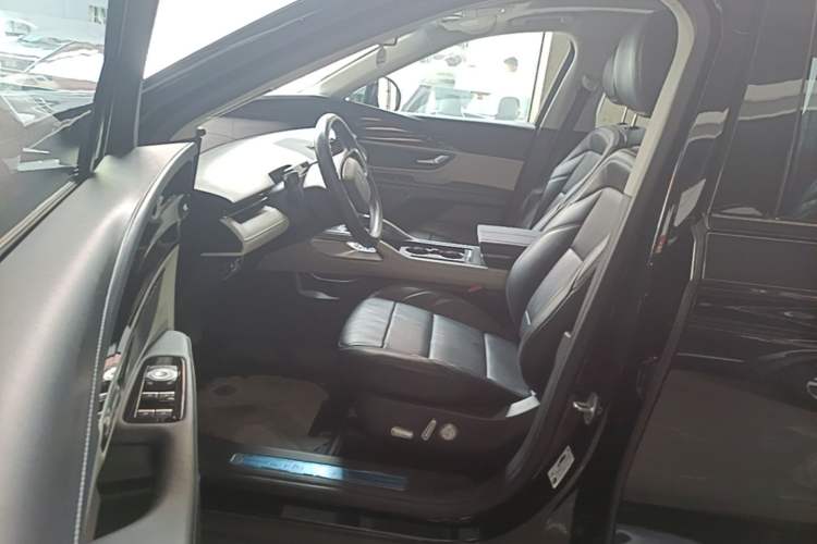 Used Lincoln Nautilus 2023 2.0T All-Wheel-Drive Luxury Edition Driver Seat
