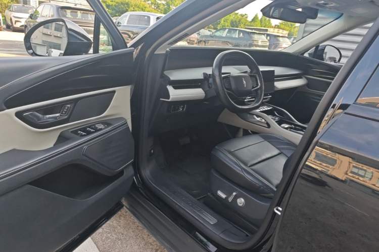 Used Lincoln Nautilus 2023 2.0T All-Wheel-Drive Luxury Edition Driver Seat