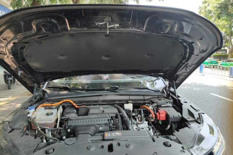 Used Lincoln Nautilus 2023 2.0T All-Wheel-Drive Zunrui Hybrid Version Engine Bay
